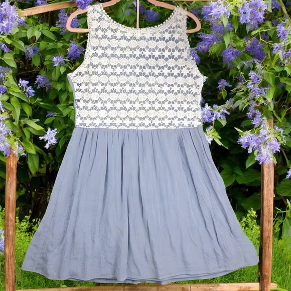 Blue Rain Dresses & Skirts - Blue Rain Women’s Mini Sleeveless Dress Blue and White Crocheted Lace Bodice L